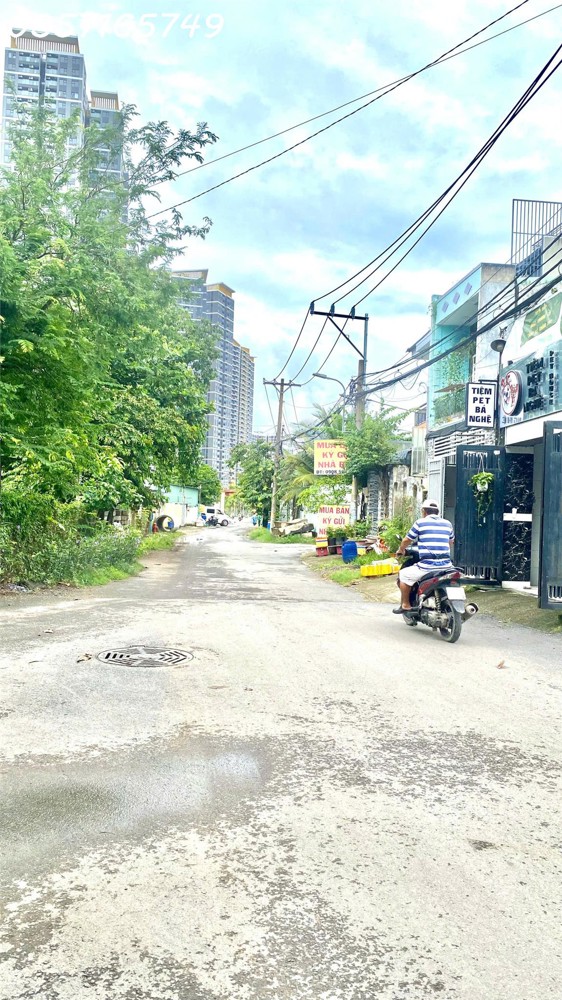 Bán Nhà Quận 9 - Đường Phước Thiện - Kế Vinhomes Grand Park Quận 9 - Hẻm Xe Ô Tô - 15P Ra Ngã Tư