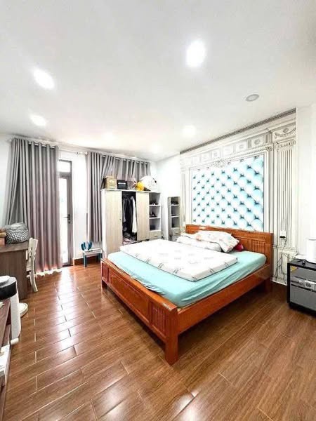💎 Nhà đẹp Nguyễn Chí Thanh, Q.5 – 65m² – 3 tầng – giá chỉ 5.9  tỷ
