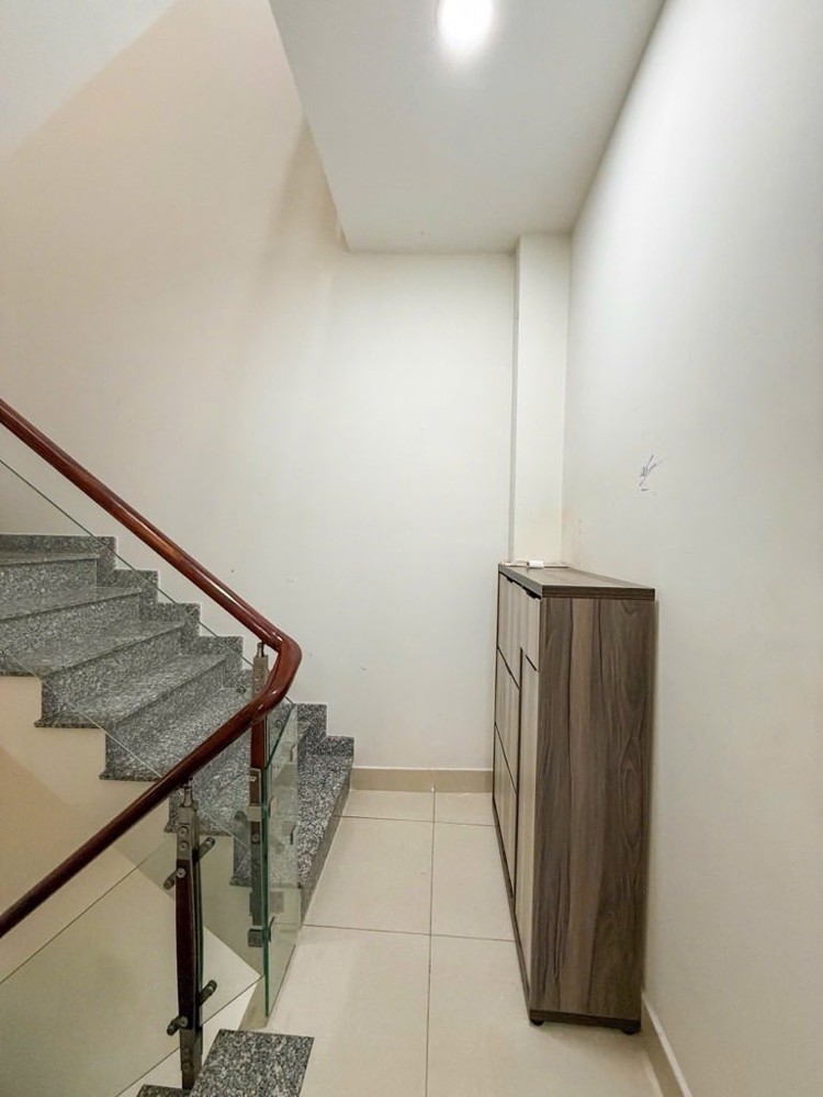 Nhà Hẻm 157 Phan Văn Trị  Thuận Lợi Di Chuyển Các Quận Trung Tâm