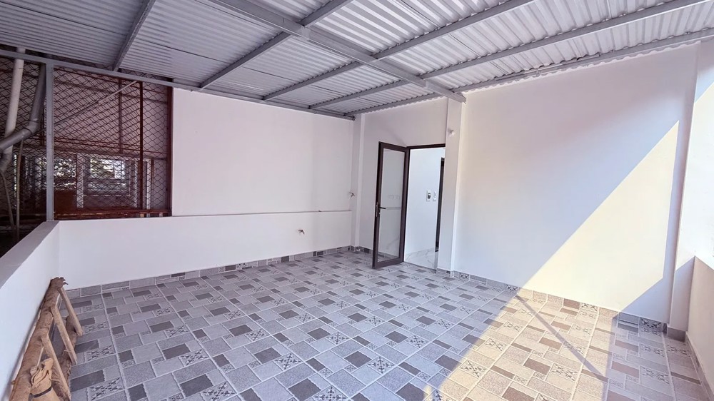 Bán Nhà Hoàng Hoa Thám 58m2. 3 tầng. mặt tiền 4.9m. giá  8.6 tỷ Ba Đình Hà Nội