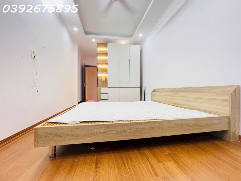 Bán nhà Yên Lộ 40m2, 5 tầng gần ô tô, ngõ thông, nhà mới ở ngay