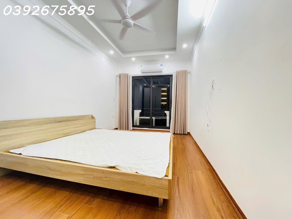 Bán nhà Yên Lộ 40m2, 5 tầng gần ô tô, ngõ thông, nhà mới ở ngay