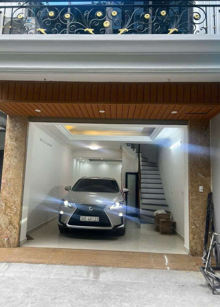 Bán nhà Hoàng Văn Thái - 55m MT 4,7m  5 tầng thang máy - Phân lô bàn cờ ô tô tránh