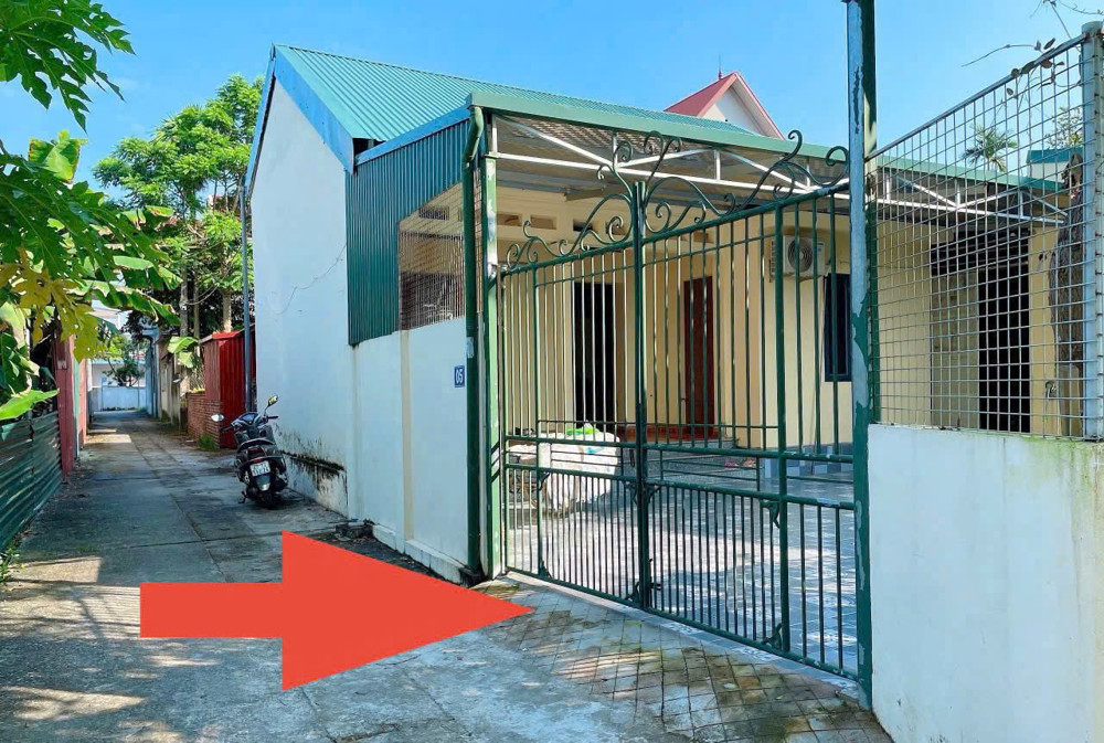 SIÊU PHẨM- SIÊU ĐẸP- ĐƯỜNG THÔNG- PHÚC THỌ- HÀ NỘI.
DIỆN TÍCH 80M. CÁCH QUỐC LỘ 32 CHỈ VÀI TRĂM
