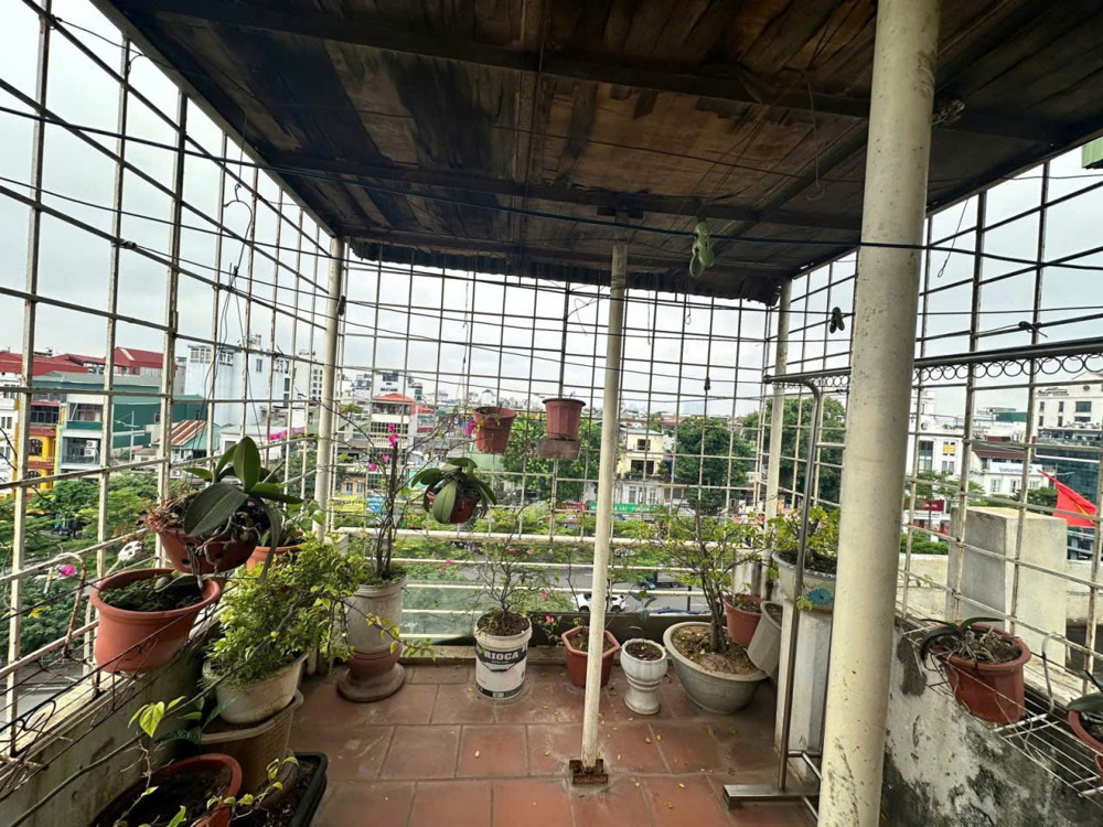 NHÀ ĐẸP CẦU GIẤY - VỪA Ở VỪA KINH DOANH PL- Ô TÔ - THANG MÁY - DÒNG TIỀN - HAI MẶT NGÕ- 38 m, 6T,