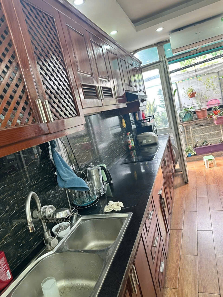 NHÀ ĐẸP CẦU GIẤY - VỪA Ở VỪA KINH DOANH PL- Ô TÔ - THANG MÁY - DÒNG TIỀN - HAI MẶT NGÕ- 38 m, 6T,
