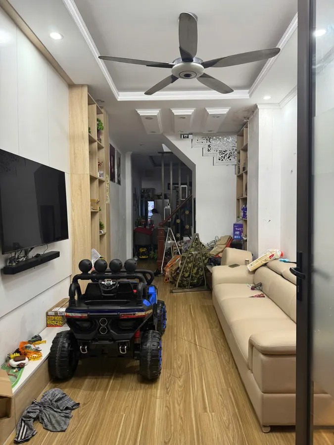 BÁN NHÀ RIÊNG Phố Thanh Am 41m2 X 5 tầng Mặt tiền 3.2m X 6.85 tỷ Long Biên Hà Nội. 5M RA Ô TÔ CHÁNH