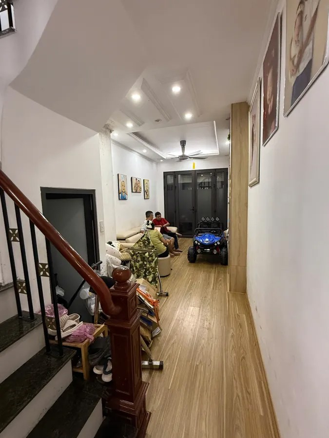 BÁN NHÀ RIÊNG Phố Thanh Am 41m2 X 5 tầng Mặt tiền 3.2m X 6.85 tỷ Long Biên Hà Nội. 5M RA Ô TÔ CHÁNH
