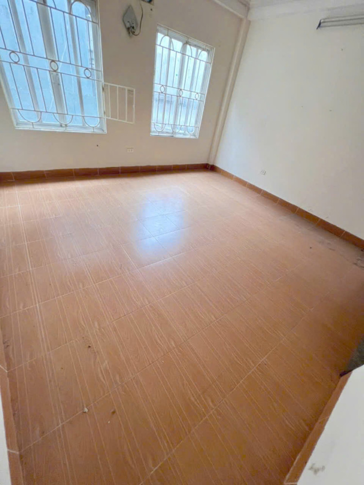 Cho thuê nhà nguyên căn phố HÀO NAM - 30m ra mặt phố 5 tầng 3 Phòng ngủ rộng, 1 phòng nhỏ - 4wc 