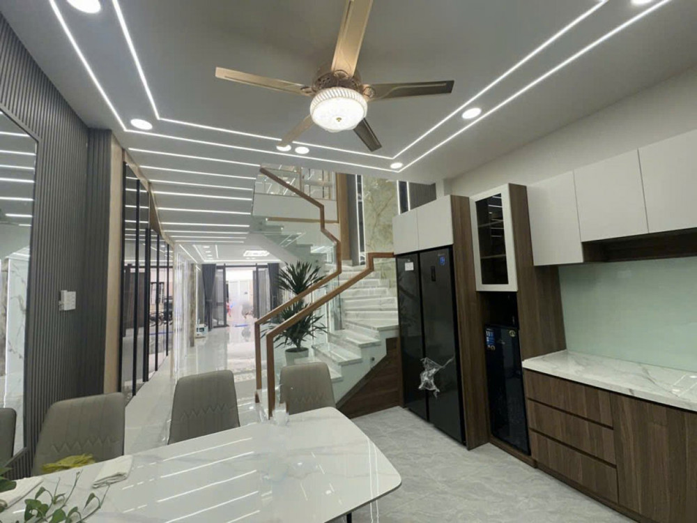 Nhà Mới SHR 6 tầng HXH né 100m2, Vuông – Trung Mỹ Tây 19 Quận 12 SS