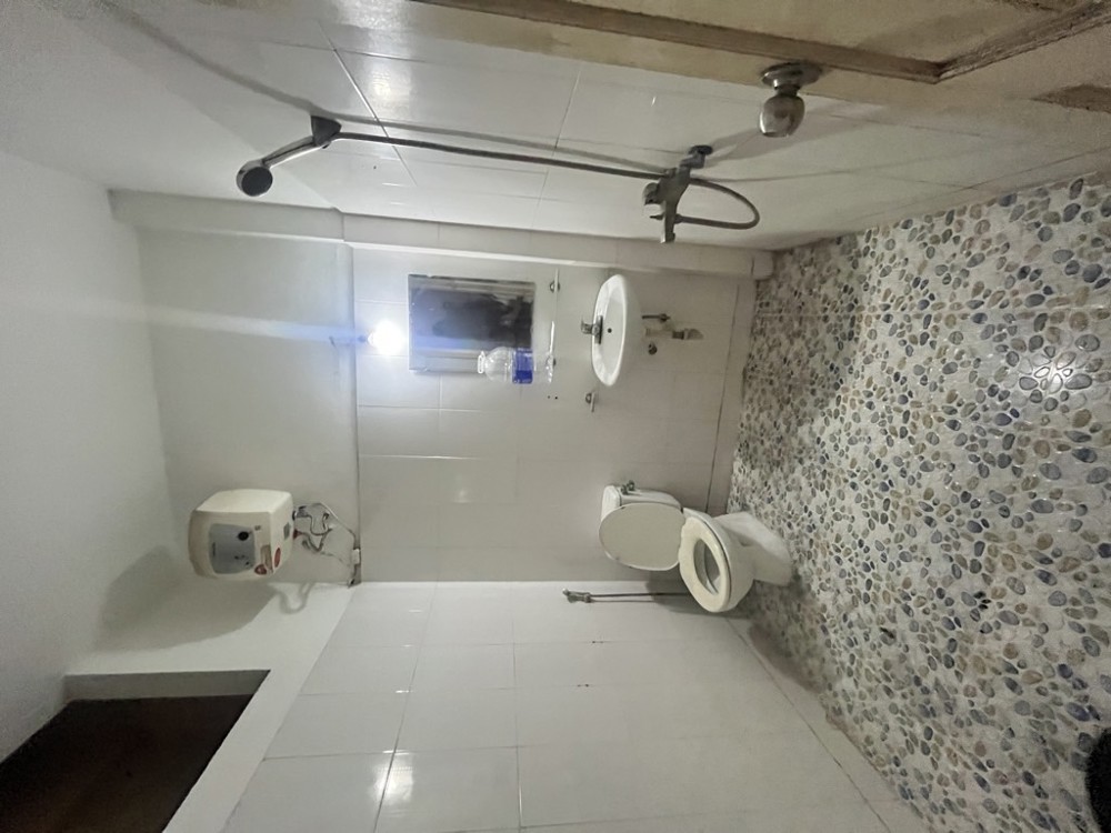 NHÀ DÂN XÂY - TRUNG TÂM CẦU GIẤY – NGÕ RỘNG THOÁNG – GẦN PHỐ_ 5 TẦNG – 32,5M2 – 7,9 TỶ