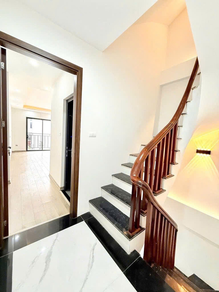 Khu đô thị Pháp Vân, Hoàng Mai, 33m, 5 tầng, 8.5 tỉ