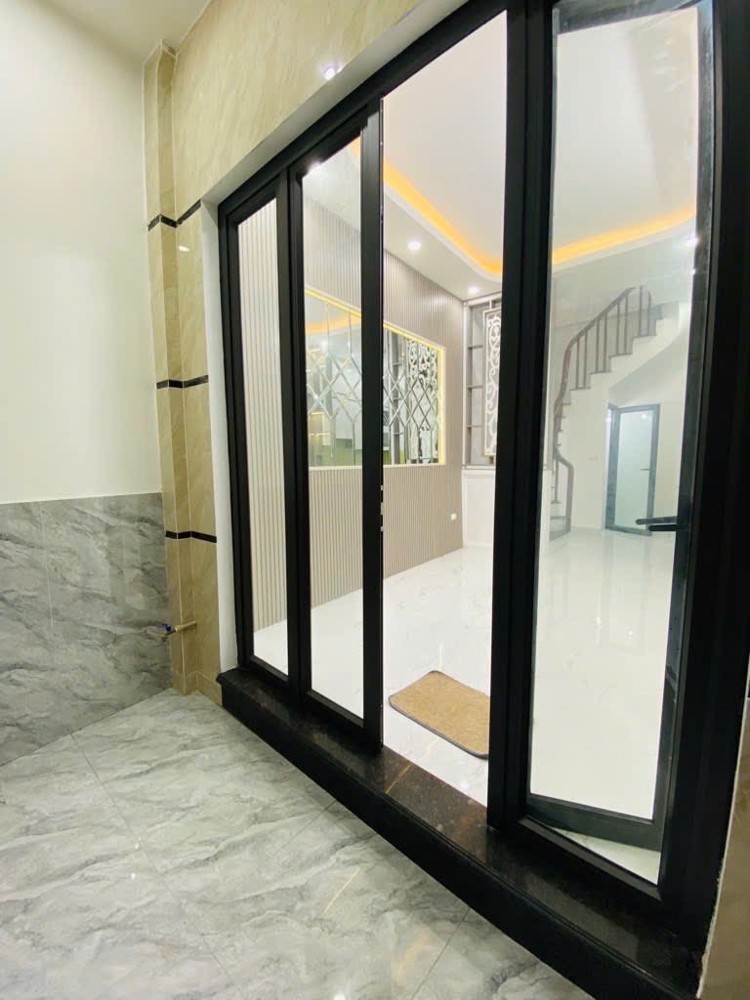 ĐỘI CẤN DT 25M x5 TẦNG NHÀ ĐẸP Ở NGAY,NỞ HẬU ĐẸP GIÁ 6 TỶ