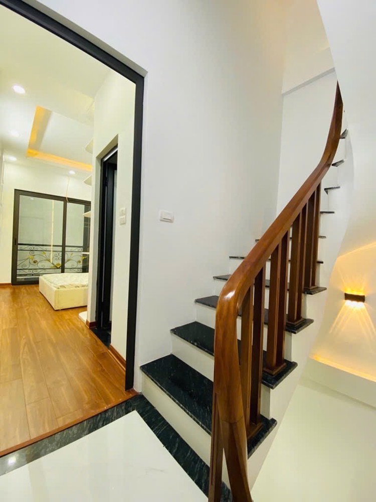 ĐỘI CẤN DT 25M x5 TẦNG NHÀ ĐẸP Ở NGAY,NỞ HẬU ĐẸP GIÁ 6 TỶ