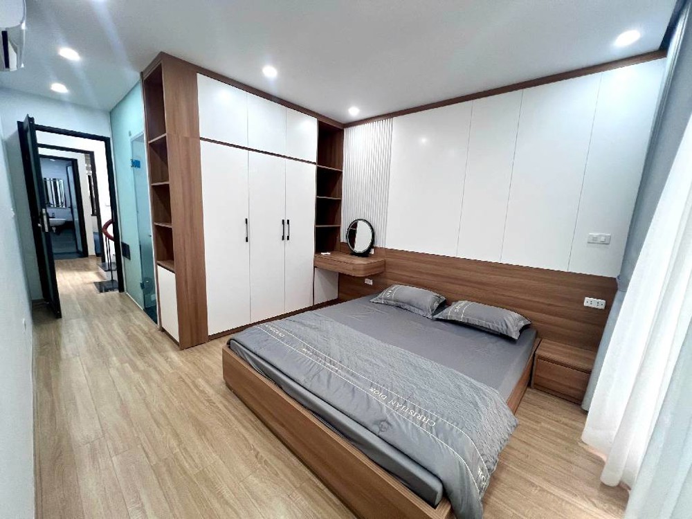 BÁN NHÀ THƯỢNG THANH LONG BIÊN,MỚI TINH-LÔ GÓC,54M, NHỈNH6 TỶ(TL)