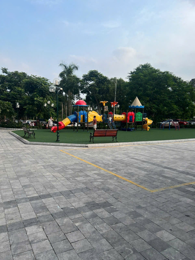 Bán căn chân đế chung cư LACASTA T1 – Kinh doanh đỉnh, sổ đỏ lâu dài