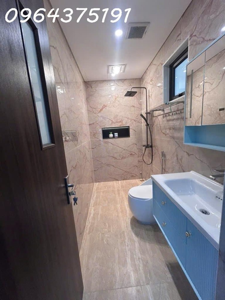 BÁN GẤP Bán nhà Vũ Xuân Thiều - 38m2 - 6 tầng - xây mới - gần ô tô tránh nhú 7 tỷ