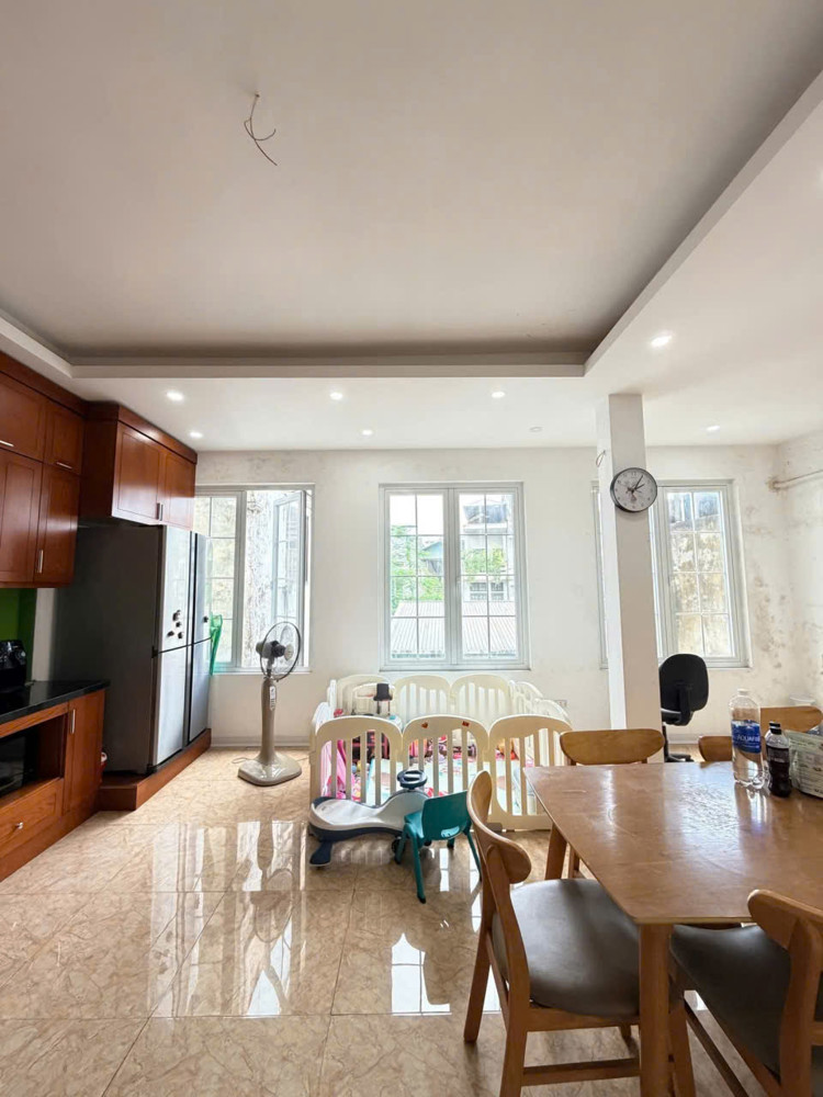 BA ĐÌNH - DÂN XÂY CHẮC CHẮN-10M RA PHỐ-MẶT TIỀN RỘNG - DÂN TRÍ CAO- Đội Cấn 75m, 4T, mt 6.2m 18.8 tỷ