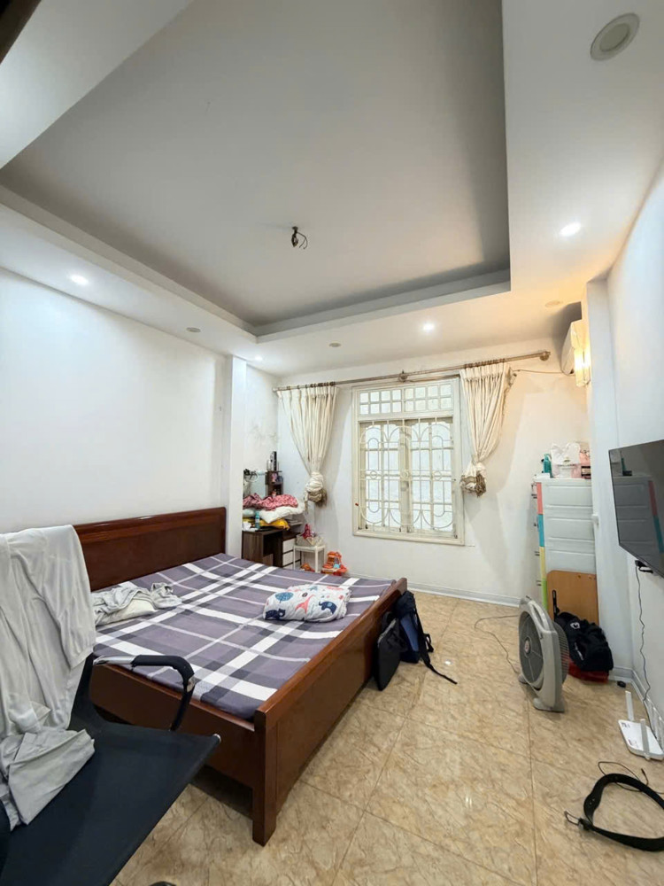 BA ĐÌNH - DÂN XÂY CHẮC CHẮN-10M RA PHỐ-MẶT TIỀN RỘNG - DÂN TRÍ CAO- Đội Cấn 75m, 4T, mt 6.2m 18.8 tỷ