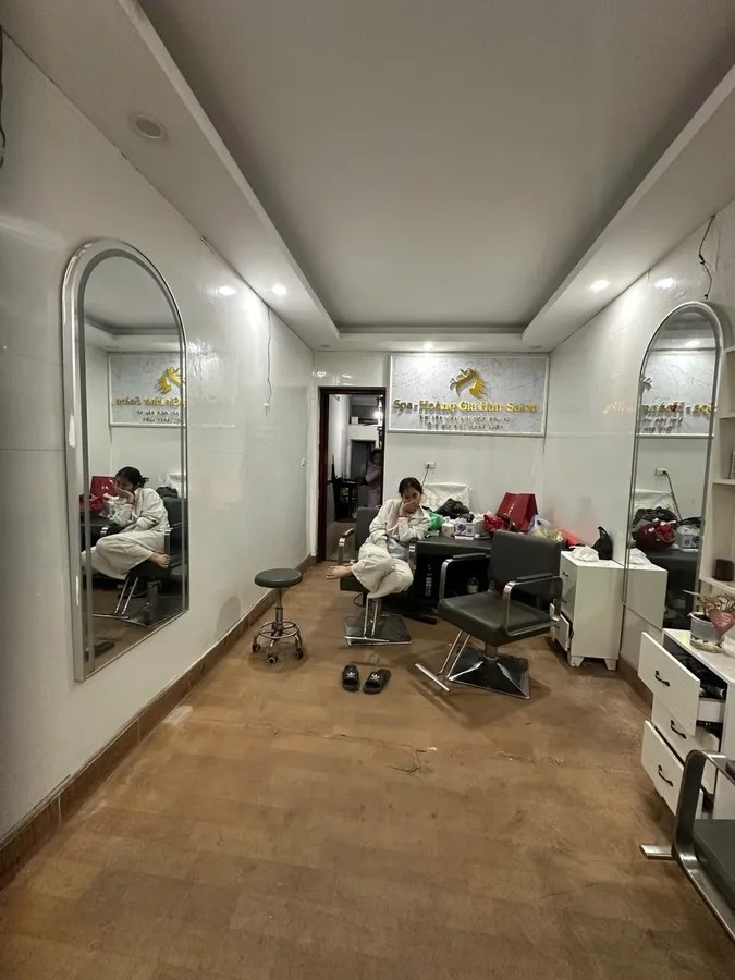 Bán Nhà Văn Hương 33m2. 3 tầng. mặt tiền 3m. giá 7.65 Tỷ Đống Đa Hà Nội