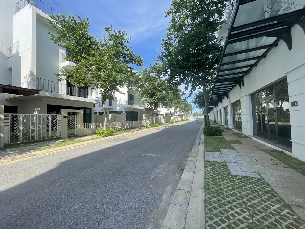 BIỆT THỰ MẶT BIỂN VLASTA SẦM SƠN,  10 TỎI. SỔ LÂU DÀI,  LH: 0966 343 969