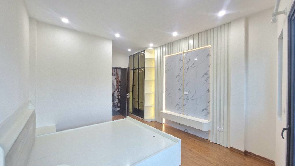 Bán nhà đep Trịnh Văn Bô- Phương Canh 7 tầng thang máy full nội thất về ở luôn