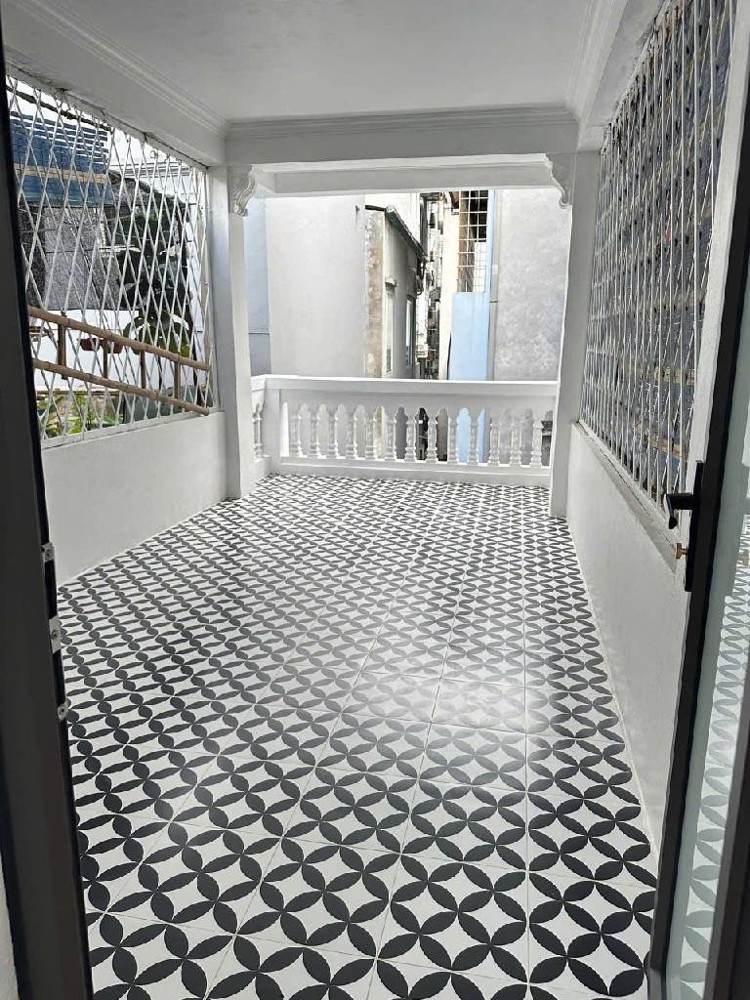 DOÃN KÊ THIỆN 42M x5 TẦNG-8,6 TỶ-VÀI BƯỚC Ô TÔ TRÁNH,NGÕ THÔNG CÁC NGẢ,PHÂN LÔ