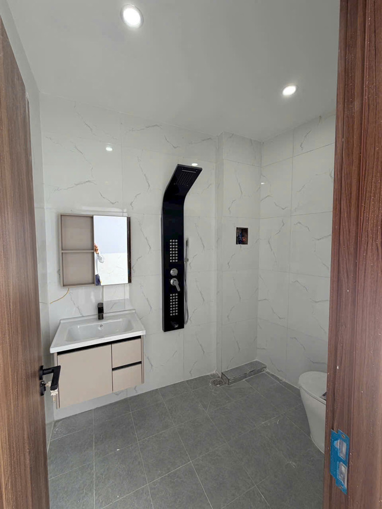 Bán nhà 1 Trệt 1 Lầu 82m²,đường 2 ô tô thông thoáng,gần Trường Trần Văn Ơn