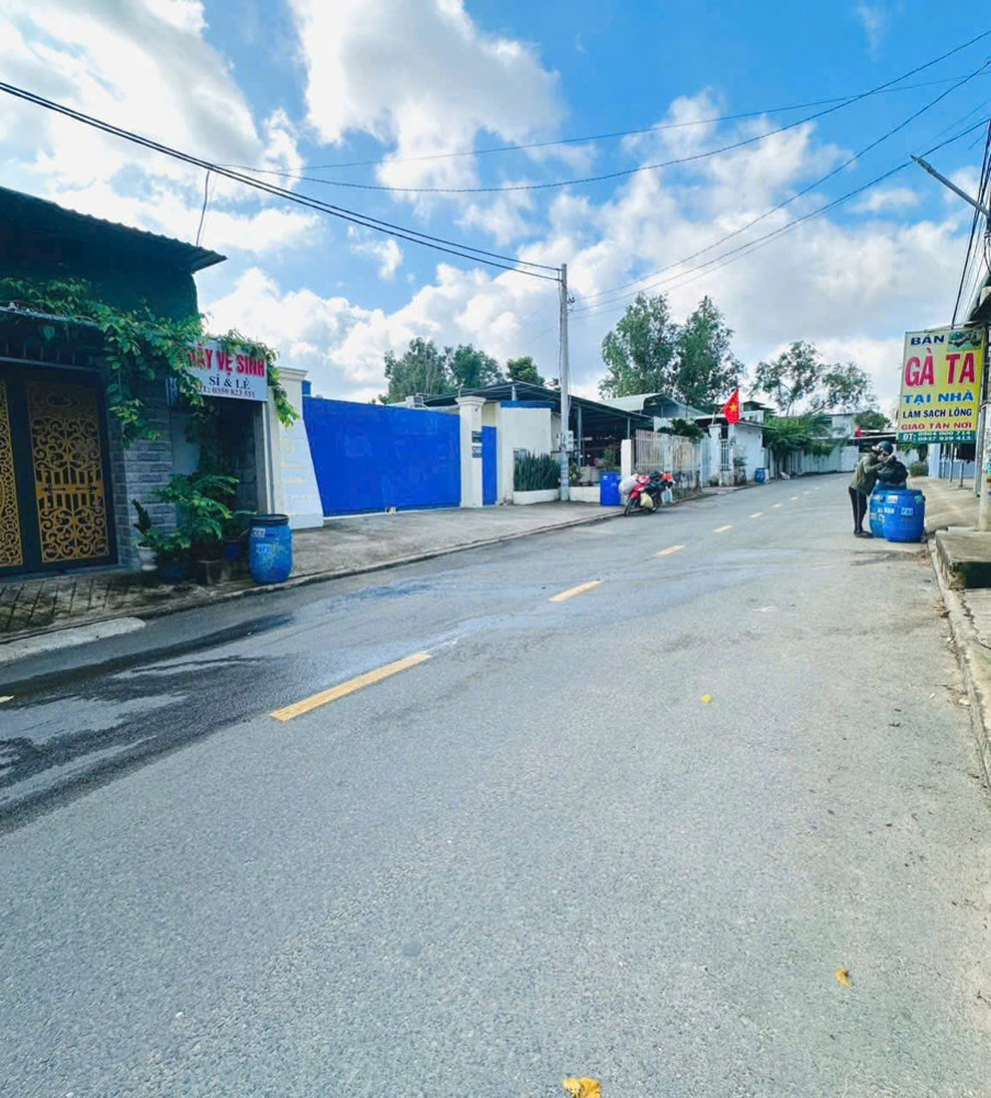 Bán nhà 1 Trệt 1 Lầu lửng Dĩ An,đường nhựa 10M thông,Kinh Doanh tốt