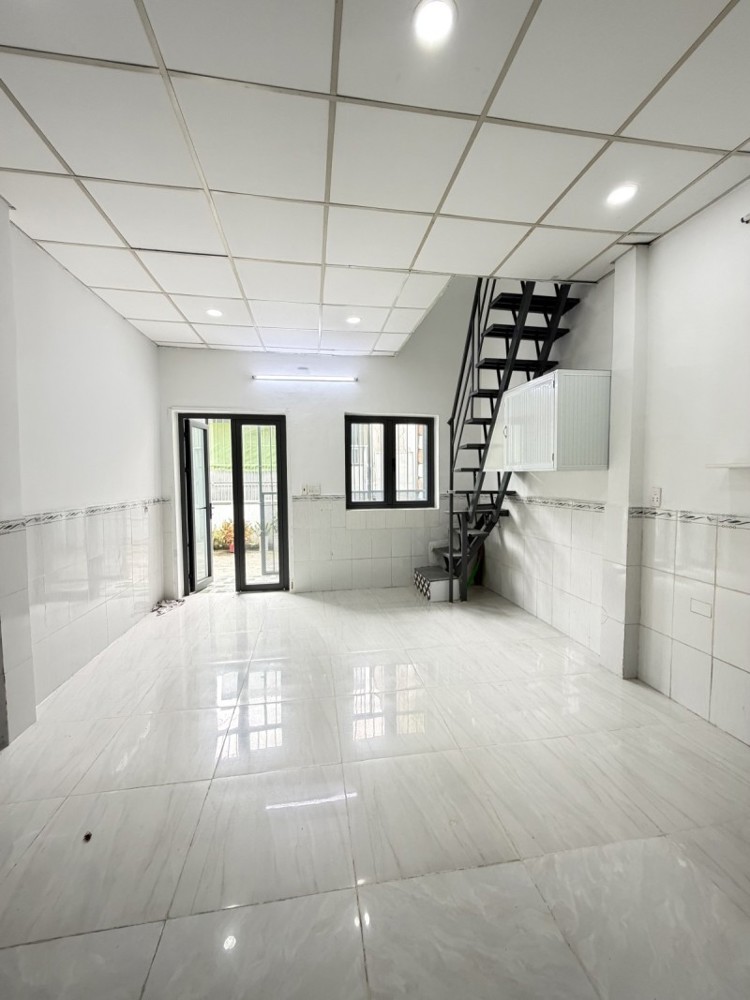 Sát Aeon Tân Phú–32m²(4x8)–2PN-Nhỉnh 3 Tỷ Trệ+Lầu 2Pn+2WC Sổ A4 Chất