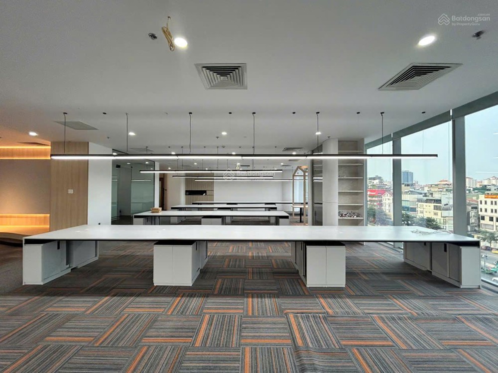 Bán sàn văn phòng Nam Từ Liêm sổ đỏ trao tay 200m2, giá 52tr/m2