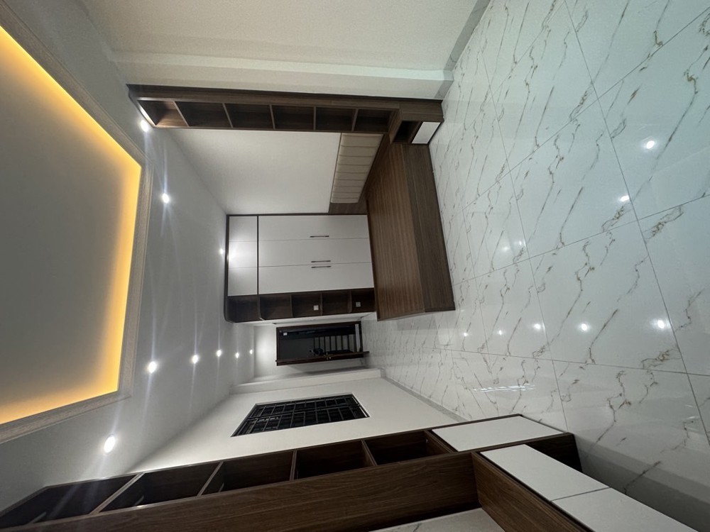 BÁN NHÀ NGỌC THUỴ LONG BIÊN, NGÕ THÔNG, Ô CHỜ THANG MÁY, DÂN XÂY, 70M NHỈNH10 TỶ (TL)