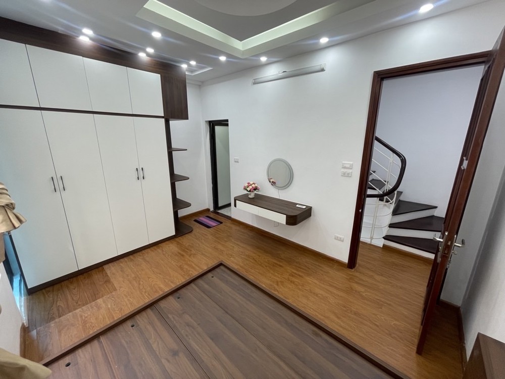 VÕ CHÍ CÔNG 30M x5 TẦNG 8,8 TỶ NGÕ RỘNG,SÁT PHỐ,THÔNG TỨ TUNG