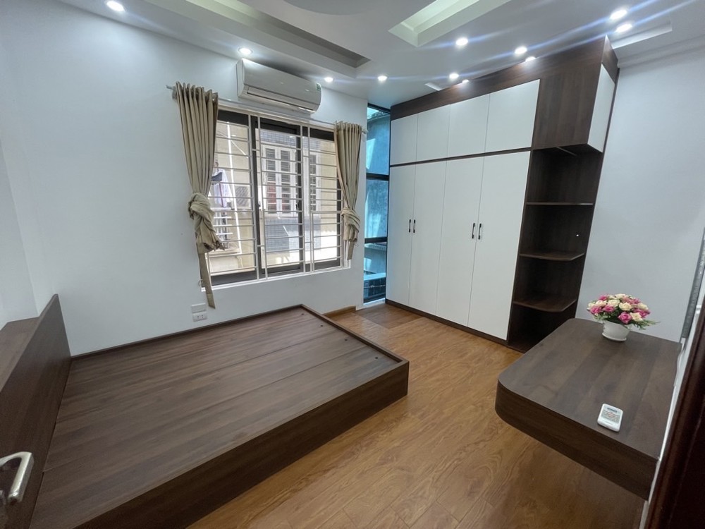 VÕ CHÍ CÔNG 30M x5 TẦNG 8,8 TỶ NGÕ RỘNG,SÁT PHỐ,THÔNG TỨ TUNG