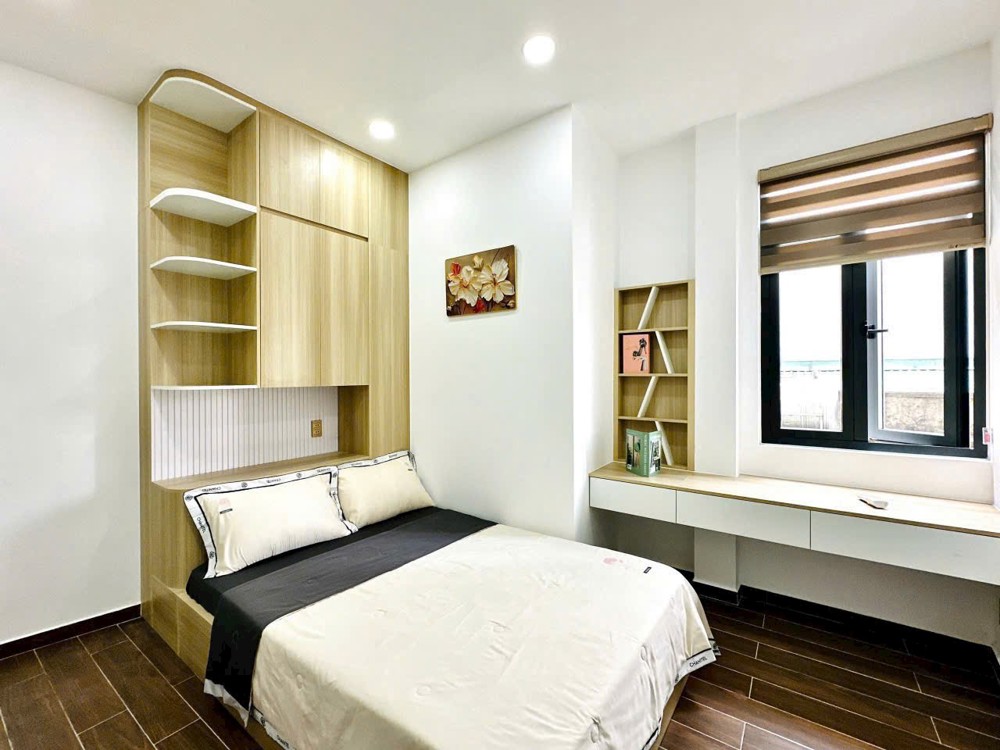 Bán nhà Lê Văn Sỹ, phường 2, Tân Bình, 7.3x6m, 4 tầng, 4pn, 5wc, 8.3 tỷ, TL