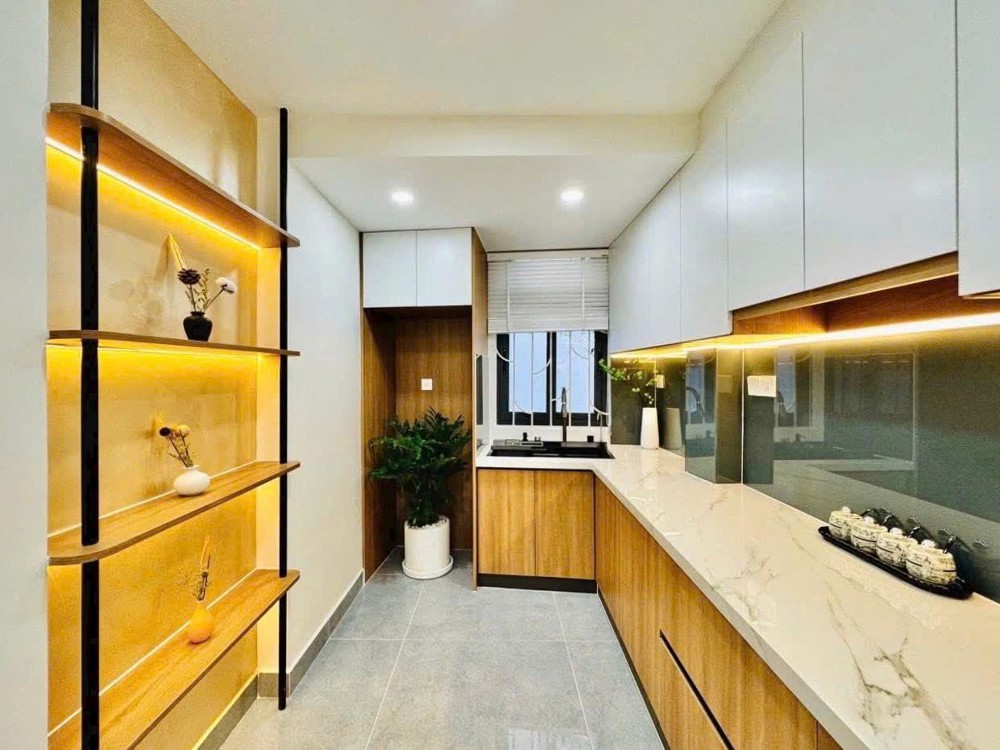 Bán nhà Xô Viết Nghệ Tĩnh, P.25, Bình Thạnh, 5.2x8.5m, 1 trệt, 1 lầu, 6.x tỷ, TL