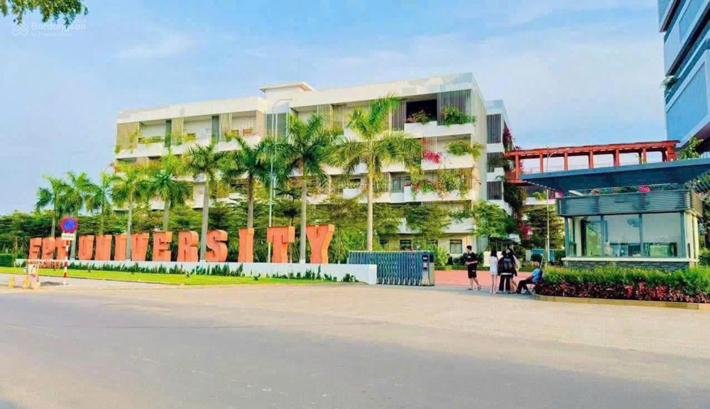 Bán Lô đất 2 mặt tiền 8x18m. Diện tích 140,4m2 ngay Đại học FPT Đà Nẵng, 140,4 m2