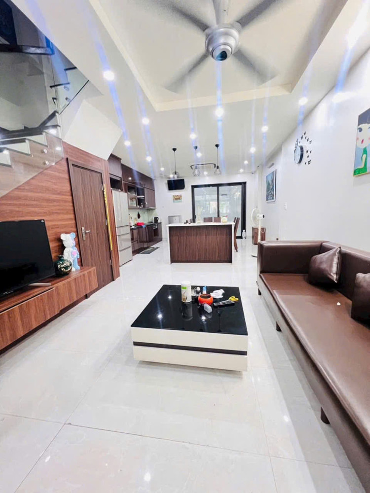 BÁN NHÀ LIỀN KỀ TÂN TÂY ĐÔ- MẶT TIỀN 5M - Ô TÔ TRÁNH- KINH DOANH-BÊN CẠNH ĐƯỜNG HOÀNG QUỐC