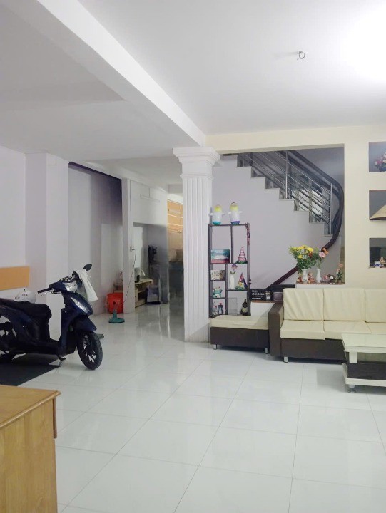 Nhà bán mặt tiền đường Số 2 KDC Bình Hưng ngay bx Q8