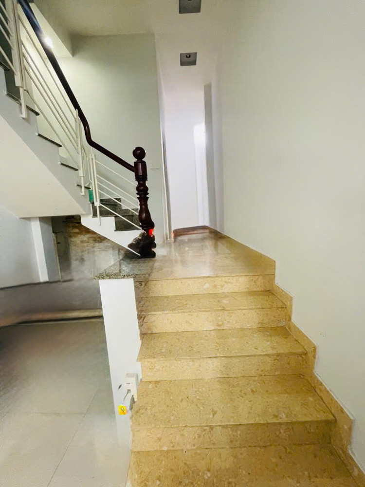 P1 TÂN BÌNH – NHÀ ĐẸP 5 TẦNG HXH LÊ VĂN SỸ – KHÔNG GIAN SỐNG XỨNG TẦM – 11.5