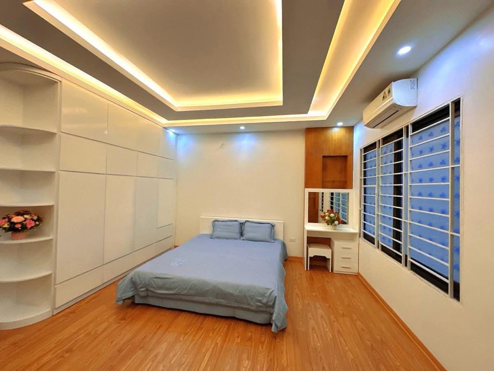 Bán nhà ngõ 132 cầu giấy 59m x5 tầng giá 15,5 tỷ ,cách ô tô 20m