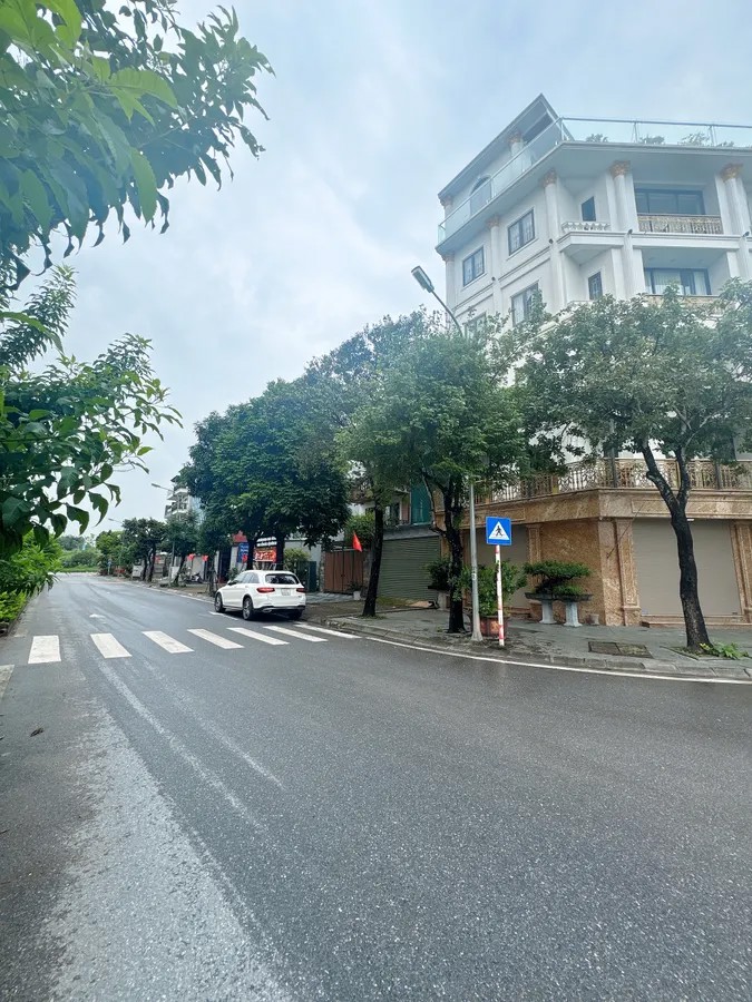 NHÀ MẶT PHỐ PHÂN LÔ Phúc Lợi 100m2 X 5 Tầng X 31.3 tỷ Long Biên Hà Nội.KINH DOANH- VỈA HÈ- Ô TÔ