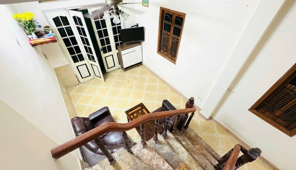 Bán nhà Vũ tông Phan 3,5 tỷ nhà 3 tầng - Lô góc 30m ra mặt phố