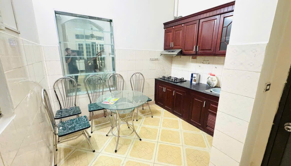 Bán nhà Vũ tông Phan 3,5 tỷ nhà 3 tầng - Lô góc 30m ra mặt phố