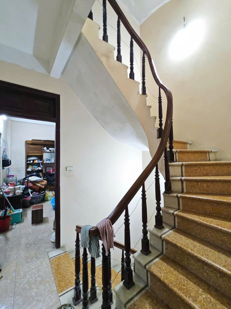 Bán nhà Xã Đàn 112m Ô tô vào nhà 14 phòng cho thuê - Móng bè ép cọc tường 20 giá đầu tư