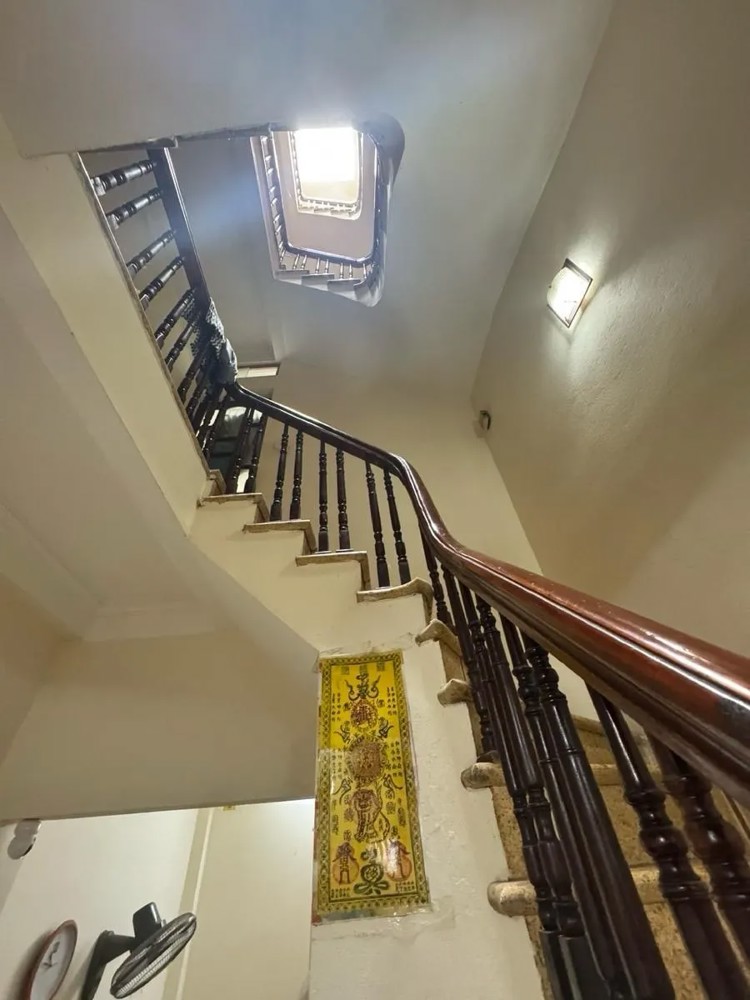 Bán Nhà Đội Cấn 30/33m2. 4 tầng. mặt tiền 3m. giá 10.5 tỷ Ba Đình Hà Nội