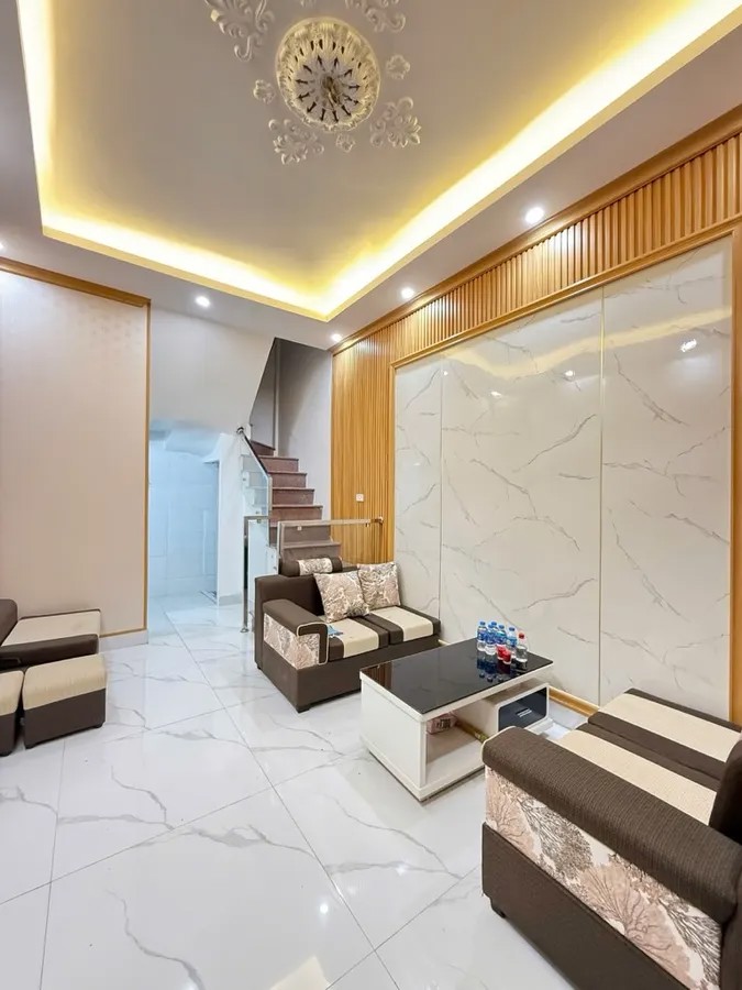 Bán Nhà Tây Sơn 20.6m2. 5 tầng. mặt tiền 3.2m. giá 7.25 tỷ Đống Đa Hà Nội