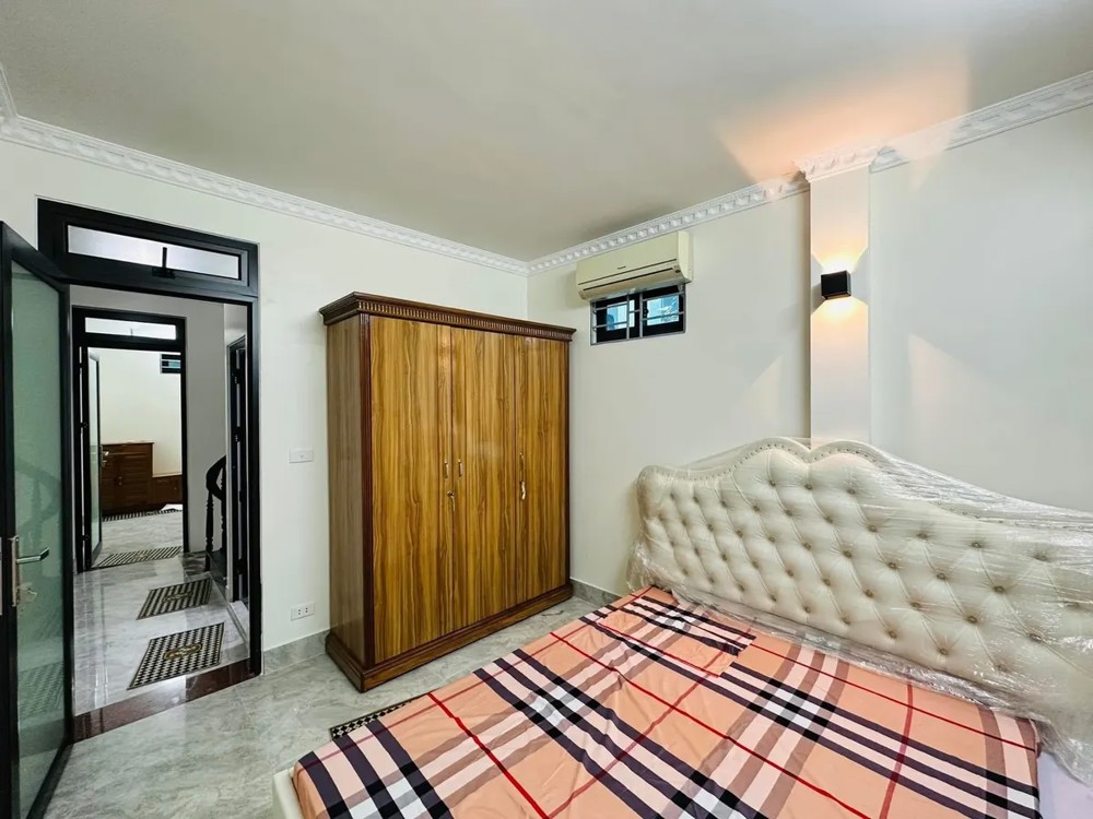 Bán Nhà Ngõ Thịnh Hào2. 25m2. 5 tầng. mặt tiền 3.2m. giá 8.35 Tỷ Đống Đa Hà Nội