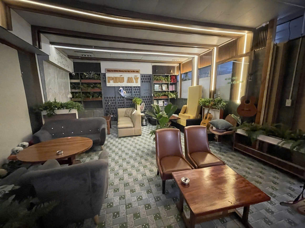 Nhà Bè ! QUÁN CAFÉ ĐẸP LẮM ! SANG RẺ CHỈ 180 tr QUÁN CAFE GÓC 2 MT : 10m x 25m, Liên hệ: 0973508530