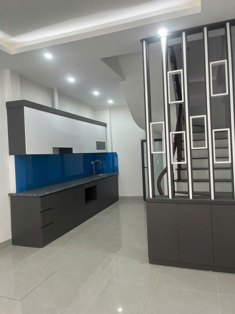 TÂN LÂP. Ô DIÊN .HẠNH ĐÀN . ĐAN PHƯỢNG. HÀ NỘI  
DUY NHẤT MỘT CĂN NHÀ 4.5 TẦNG MÀ NẰM BÊN CẠNH CÁC